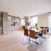 Отель Beautiful 3-bed in the Heart of London With Parking-hosted by Sweetstay, фото 13