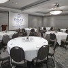 Отель Delta Hotels by Marriott Edmonton Centre Suites, фото 16