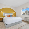Отель HiBird- Apartment and Suites Hotel, фото 2
