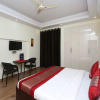 Отель OYO 11090 Maira Homes, фото 13