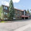 Отель West End Walk To Lift 7 Hot Tub, Parking, Open Kitchen + Living Space 2 Bedroom Condo by RedAwning, фото 26