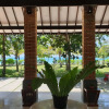 Отель Lorin Belitung Beach Resort, фото 1