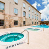 Отель Baymont Inn & Suites by Wyndham Glen Rose, фото 22