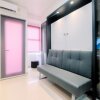 Отель Cozy Stay Studio Transpark Cibubur Apartment, фото 9