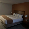 Отель Regency Inn and Suites, Anoka, фото 2