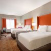 Отель La Quinta Inn & Suites by Wyndham Lackawanna, фото 21