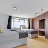Отель Heathrow Living St Annes Svcs Hse 5 BDRM, фото 6