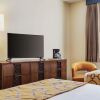 Отель Belmont Inn & Suites, фото 7