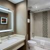 Отель Holiday Inn Express Hotel & Suites Regina, an IHG Hotel, фото 9