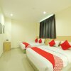 Отель OYO 1055 Batu Caves Star Hotel, фото 30
