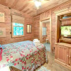 Отель Twin Creeks, 4 Bedrooms, Sleeps 14, Rustic Lodge, Hot Tub, Pool Table, фото 4