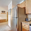 Отель Quaint Winter Hideaway Sleeps 6- Across From Vibrant Main St 2 Bedroom Condo by RedAwning, фото 4