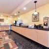 Отель Express Inn & Suites, фото 15