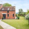 Отель Cotswold Barn Conversion With Private Hot Tub, фото 10