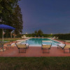 Отель Villa Fratta, sleeps 14 villa with private pool, AC and Wi-Fi close to Cortona-Villa Fratta, фото 40