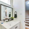Отель Houston Townhouse w/ Office & Home Gym, фото 9
