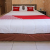 Отель SUPER OYO 92672 Hotel Bsd, фото 8