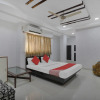 Отель OYO Flagship 83069 Hotel Rudra Palace, фото 2