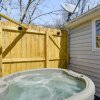 Отель Jefferson City Bungalow: Hot Tub & Patio!, фото 11