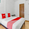 Отель OYO 90828 Ara Guest House, фото 4