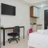 Отель Comfort And Cozy Stay Studio Room At Baileys Apartment, фото 3