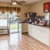 Отель Econo Lodge Lake City-North, фото 11