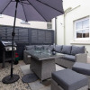 Отель Cottage Mews - Seaside Cottage Parking Terrace, фото 19