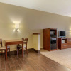 Отель Comfort Suites Fort Collins Near University, фото 39