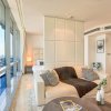 Отель Luxury Apartment Steps Away From Everything в Дубае