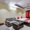 Отель A P Palace by OYO Rooms, фото 11
