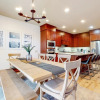 Отель Timbers 15 Private Hot Tub, 2 Car Garage, Washer Dryer, Large Townhouse by RedAwning, фото 15