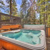 Отель Cabin Getaway w/ Hot Tub: 2 Mi to Oktoberfest!, фото 14