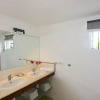 Отель Veloutier Blanc Beachfront Villa by StayMauritius, фото 7