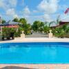 Отель Private 2 Bedroom Villa With Swimming Pool Tropical Gardens Fast Wifi Smart Tv, фото 14