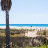 Отель Sunny apartment 3 blocks to the beach, фото 21