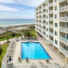Отель Destin on the Gulf 501 is a Beautiful Gulf Front 5th Floor with Free Beach Service by RedAwning, фото 23