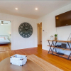 Отель Pipeline 1 2 Bedrooms 1 Bathroom Home, фото 2