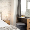 Отель Treetops House -Luxury modern 4-bed, sleeps 10 -Solihull, JLR, NEC, Resorts World, Birmingham Airpor, фото 9