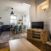 Отель Ivydene - 3 Bedroom Holiday Home - Tenby, фото 11