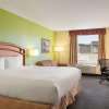 Отель Days Inn & Suites by Wyndham Thompson, фото 4