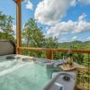 Отель New / 3 King Suites / Sleeps12 / View / 5 mi to PF / Hot tub, фото 25