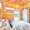 Отель Newly Built Morganton Tiny Home w/ Deck!, фото 9