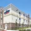 Отель Candlewood Suites Turlock, an IHG Hotel, фото 1