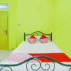 Отель SPOT ON 91879 Emes Jaya Homestay, фото 8