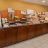 Отель Holiday Inn Express And Suites Ridgeland Jackson N, фото 3