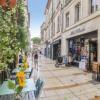 Отель Charming 2br with AC a stone's throw from Les Halles d'Avignon Welkeys, фото 1
