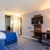 Отель Holiday Inn Express Edinburgh Airport, фото 7