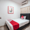 Отель OYO 868 Wisma Berkat, фото 1