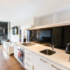 Отель Cleo, 1BDR St Kilda Apartment, фото 6