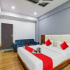 Отель OYO Flagship 70202 Hotel Max, фото 20